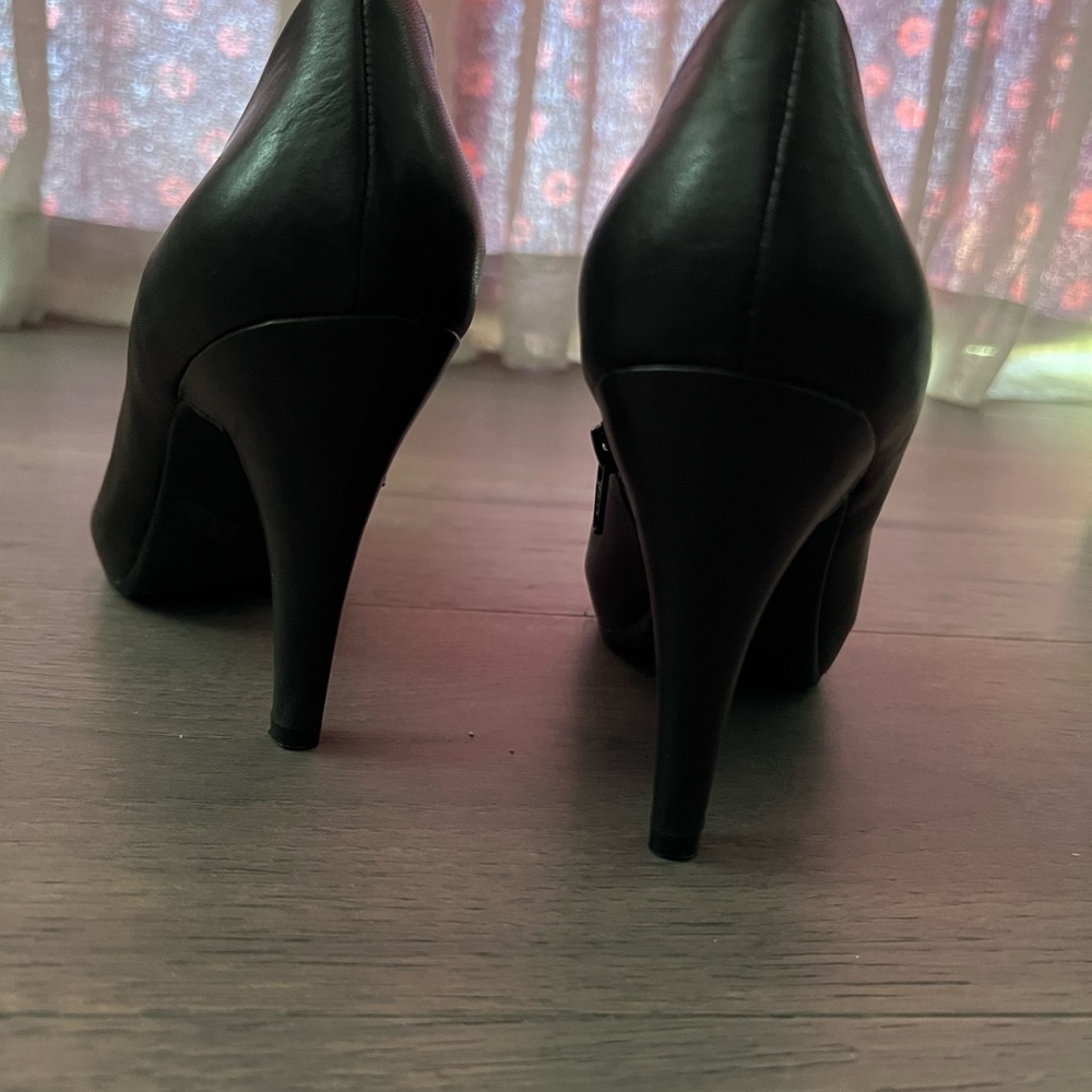 Booties - Picture 3 of 4